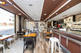 Local comercial en venta en Pajaritos - Plaza de Toros en Granada
