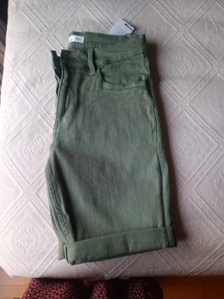 Bermudas Mango Talla M Verde