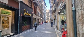 Local comercial en alquiler en Casco Antiguo en Pamplona