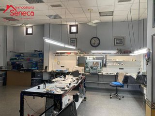 Local comercial en alquiler en Arroyo del Moro - Noreña en Córdoba