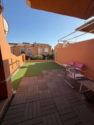 Casa adosada en alquiler en Cotomar - Urbanizaciones en Rincón de la Victoria