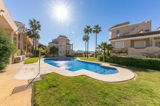 Casa adosada en venta en La Duquesa en Manilva