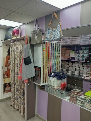 Local comercial en venta en Gavarra en Cornellà de Llobregat