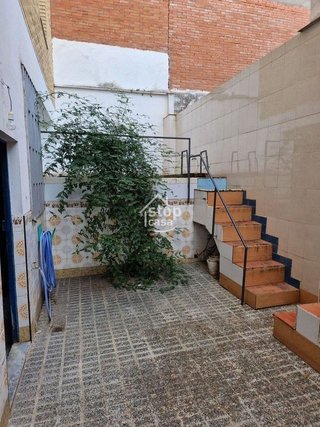 Local comercial en venta en Fernán-Núñez