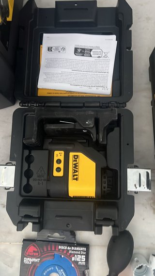 Taladro Percutor DeWalt + Accesorios