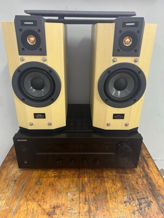 Onkyo y 2 Parlantes Wundertone