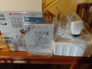 Máquina Overlock Singer S14-78