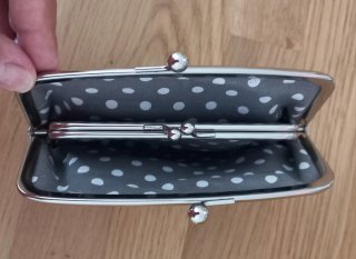 Cartera de piel para mujer
