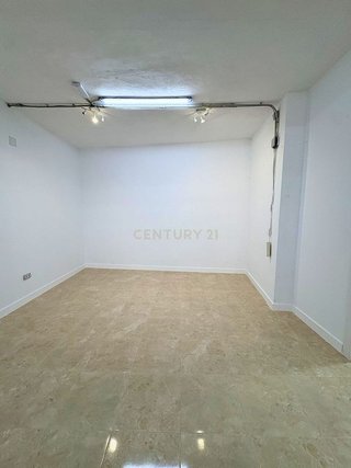 Local comercial en alquiler en San Cristóbal de La Laguna - La Vega - San Lázaro en San Cristóbal de La Laguna