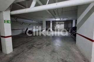 Garaje en venta en La Cogullada en Terrassa