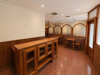 Local comercial en venta en Pedró en Cornellà de Llobregat