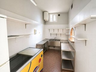Local comercial en venta en Pedró en Cornellà de Llobregat