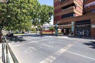 Local comercial en venta en Pajaritos - Plaza de Toros en Granada