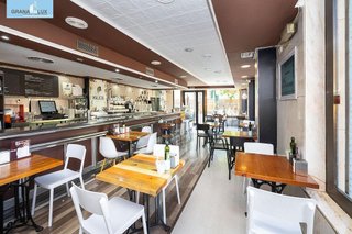 Local comercial en venta en Pajaritos - Plaza de Toros en Granada