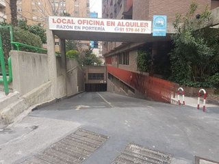 Garaje en alquiler en Castillejos en Madrid