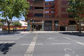 Local comercial en venta en Pajaritos - Plaza de Toros en Granada