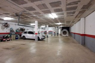 Garaje en venta en Vallirana