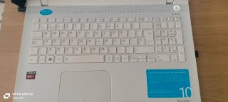 Ordenador portátil Toshiba blanco