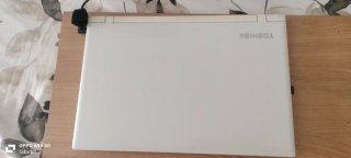 Ordenador portátil Toshiba blanco