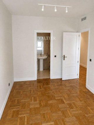 Piso en alquiler en Cuatro Caminos en Madrid