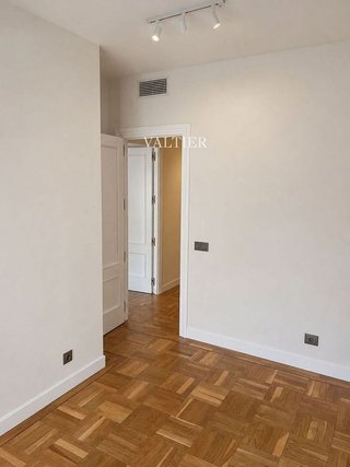 Piso en alquiler en Cuatro Caminos en Madrid