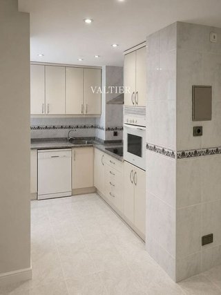 Piso en alquiler en Cuatro Caminos en Madrid