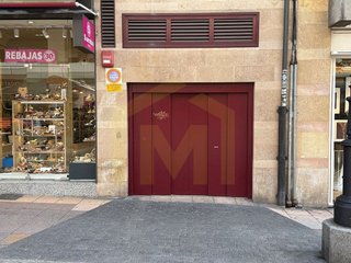 Garaje en venta en Zona Teatro Campoamor en Oviedo