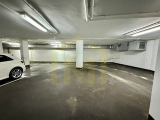 Garaje en venta en Zona Teatro Campoamor en Oviedo