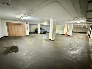 Garaje en venta en Zona Teatro Campoamor en Oviedo