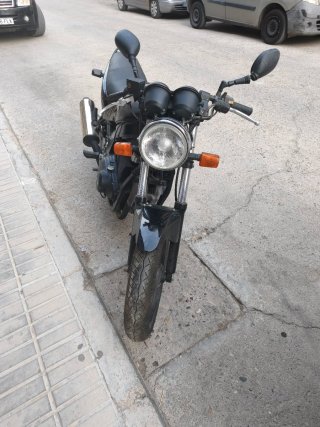 Suzuki Naked Negra Buen Estado.