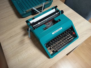 Máquina de escribir Olivetti Studio 45