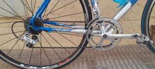 Bicicleta de carretera Genus, precio negociable