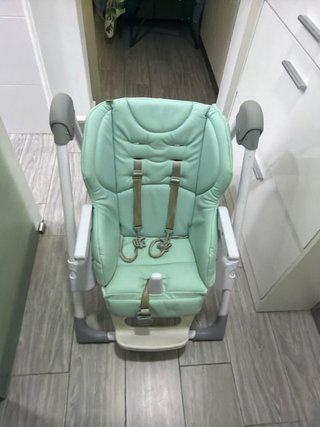 Trona Mila color menta