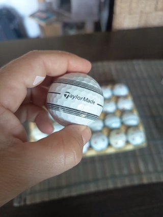 25 Pelotas Taylor Made TP5