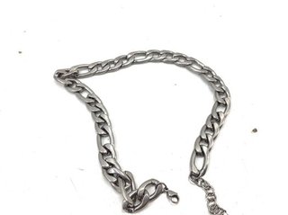Pulsera de eslabones plateada