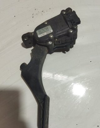 Potenciómetro pedal volkswagen t5 1.9 tdi 170394
