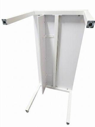 Mesa blanca reforzada