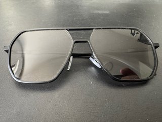 Gafas de sol estilo ochentero