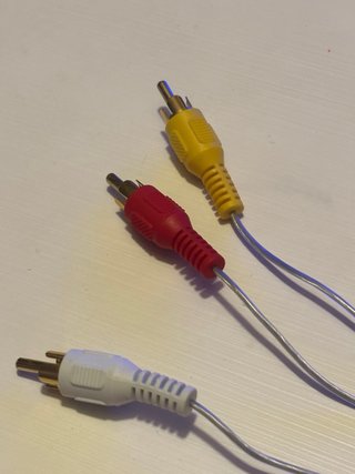 e-kara Auténtico Karaoke con 3 Canciones