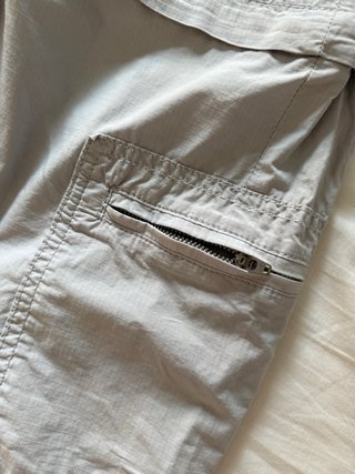 Pantalón cargo desmontable