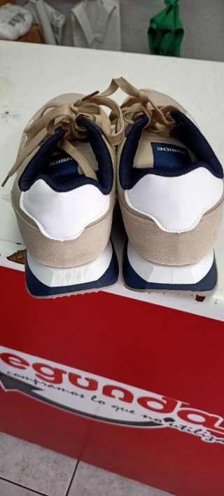 Zapatillas Inside Beige y Blanco