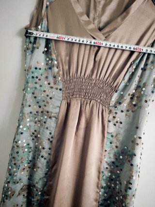Vestido de fiesta beige y multicolor