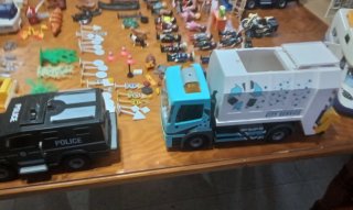 Lote Playmobil: Vehículos y Figuras