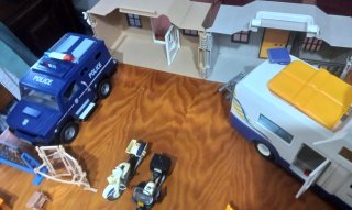 Lote Playmobil: Vehículos y Figuras