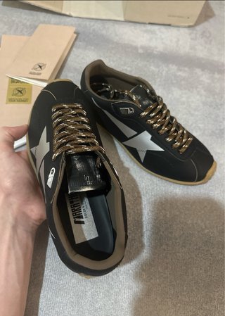 Golden Goose Marathon Zapatillas Negras y Doradas