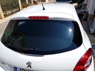 Peugeot 208 2015