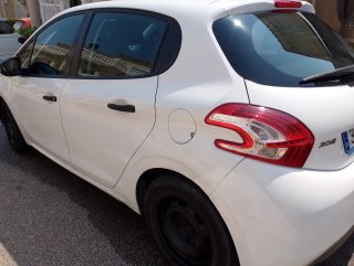 Peugeot 208 2015