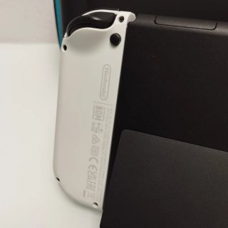 Nintendo Switch Roja y Blanca