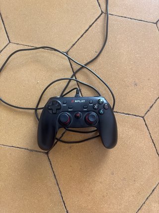 PS3 Sony Negra + 2 Mandos y 4 Juegos