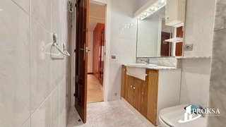 Piso en venta en El Camp de l'Arpa del Clot en Barcelona